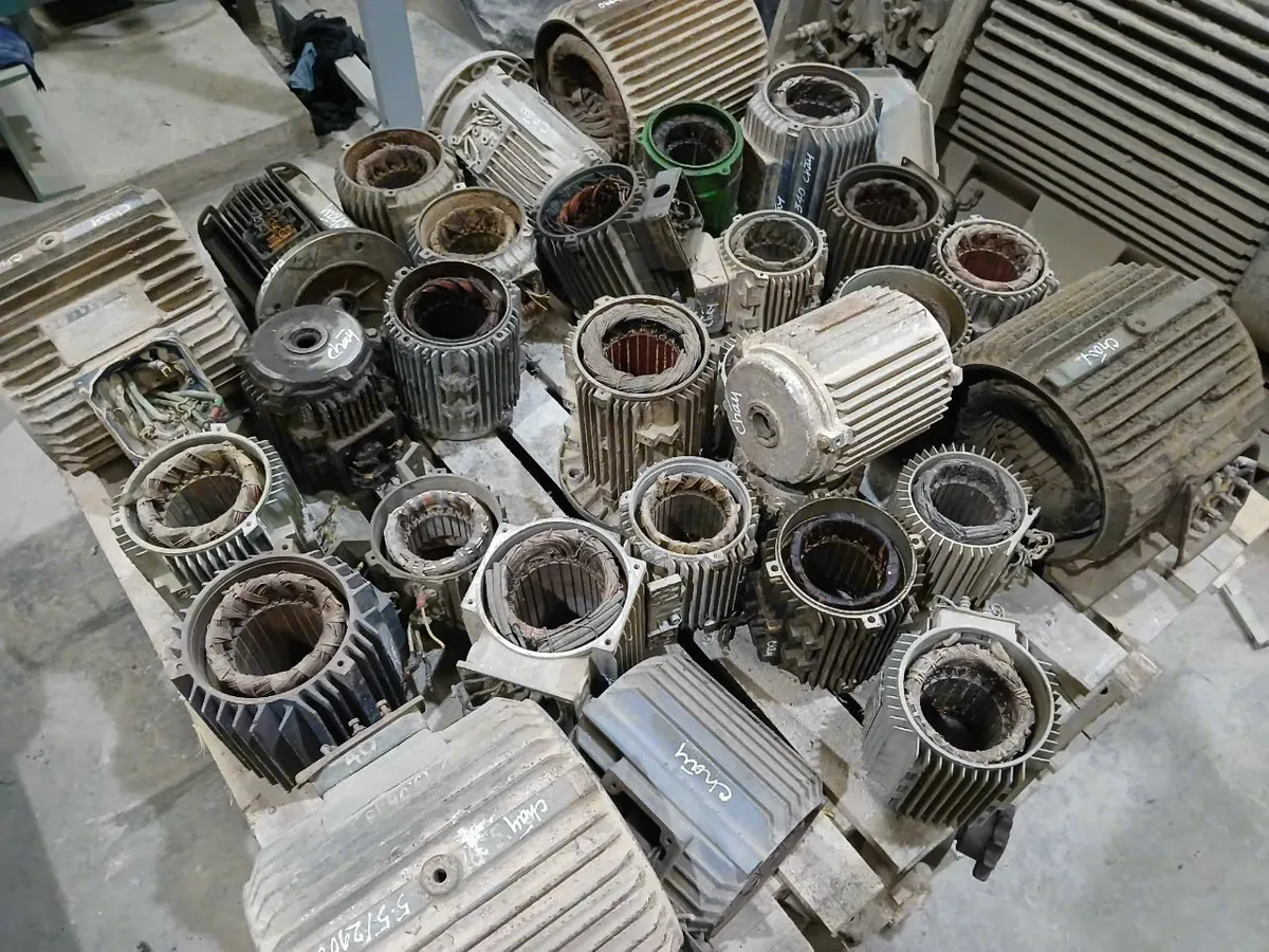 Máy móc, thiết bị cũ